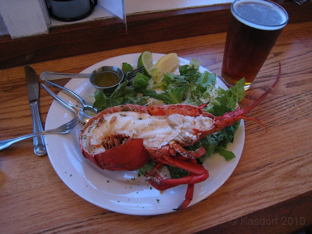 Carpinteria California 2010-02 0600.jpg - The local spiny lobster is meatier and sweeter than east coast lobster... very tasty.